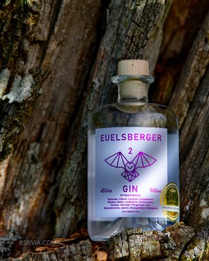 Social Networks, Basic Photo Pack (50 photos, 3 months posting on the platform chosen by the client)