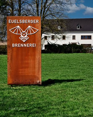 Social Networks, Basic Photo Pack (50 photos, 3 months posting on the platform chosen by the client)