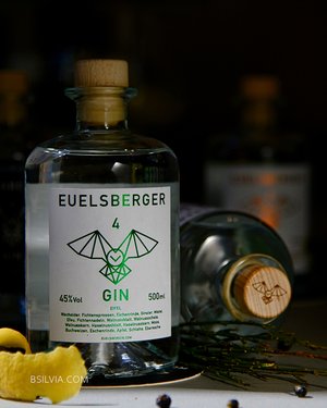 Social Networks, Basic Photo Pack (50 photos, 3 months posting on the platform chosen by the client)