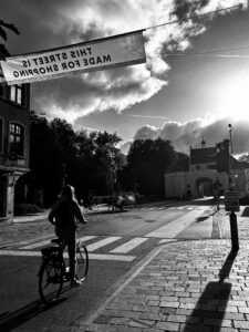 Capturing Moments in Monochrome: A Guide to Black and White Photography with Mobile Phones