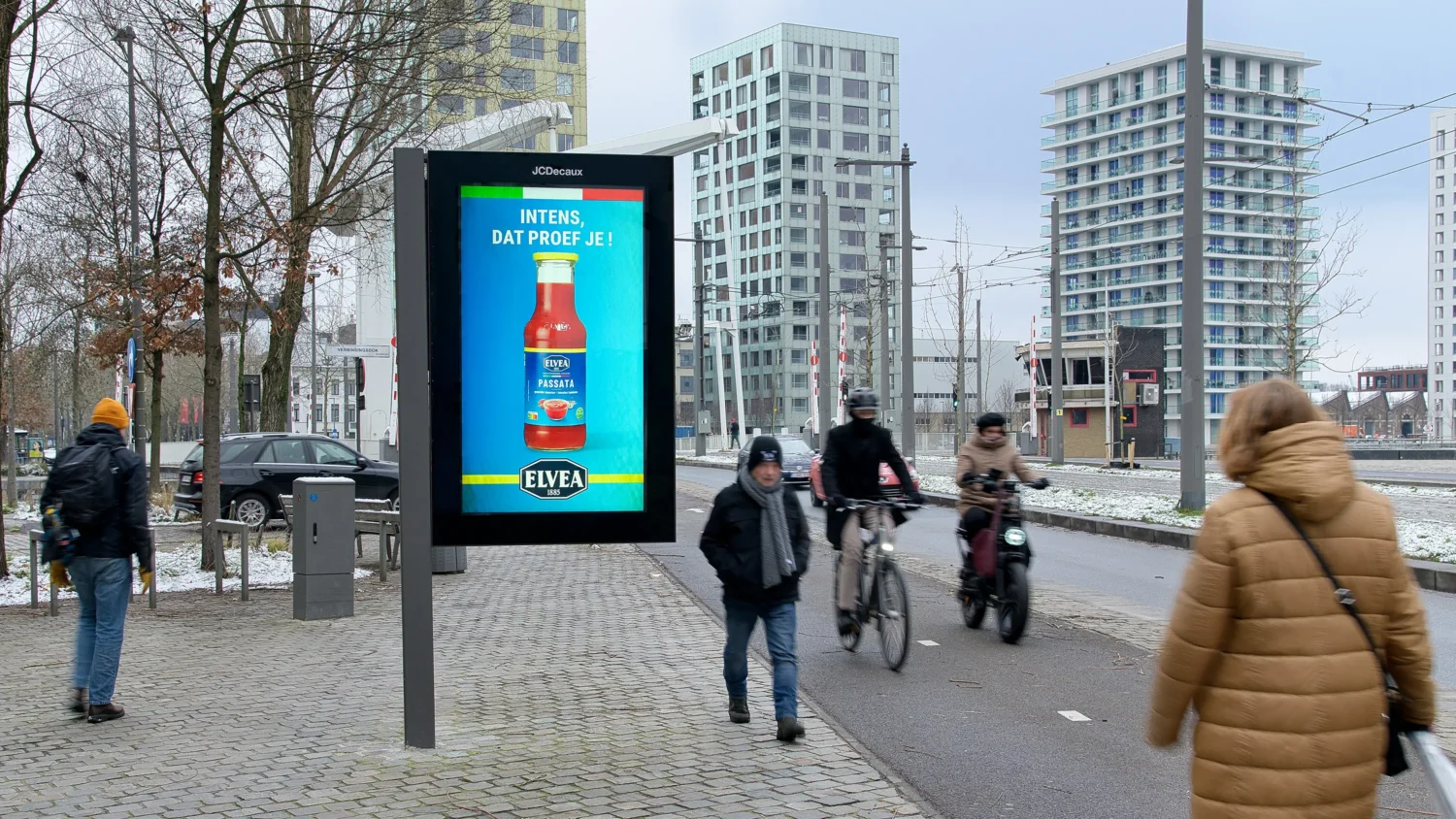 OOH & DOOH campaign photography — accurate, clear, and on location.